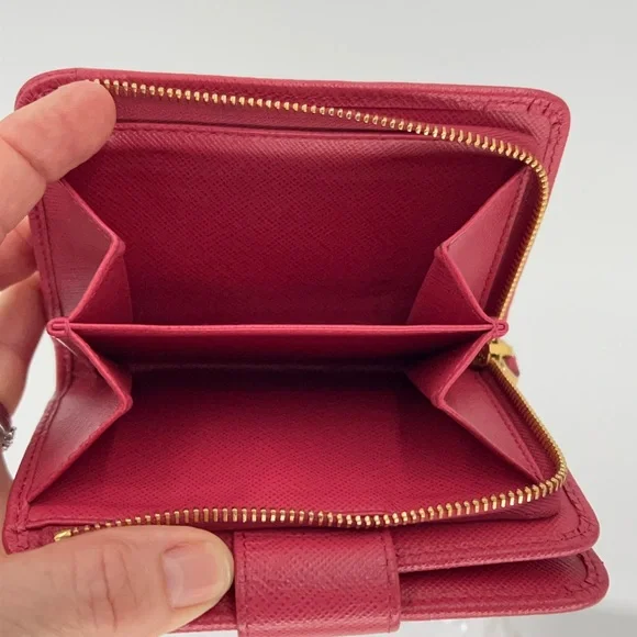 Prada Vibrant Pink Saffiano Leather Bifold Wallet Great Condotion w/Dust Bag - Picture 11 of 13
